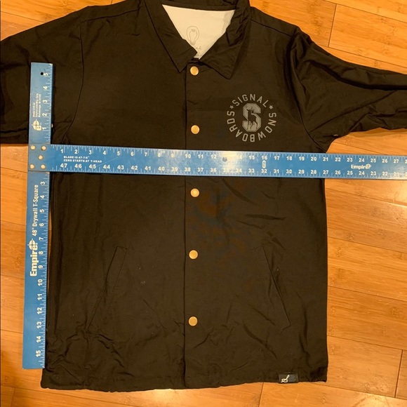 Jacket - Picture 3 of 10